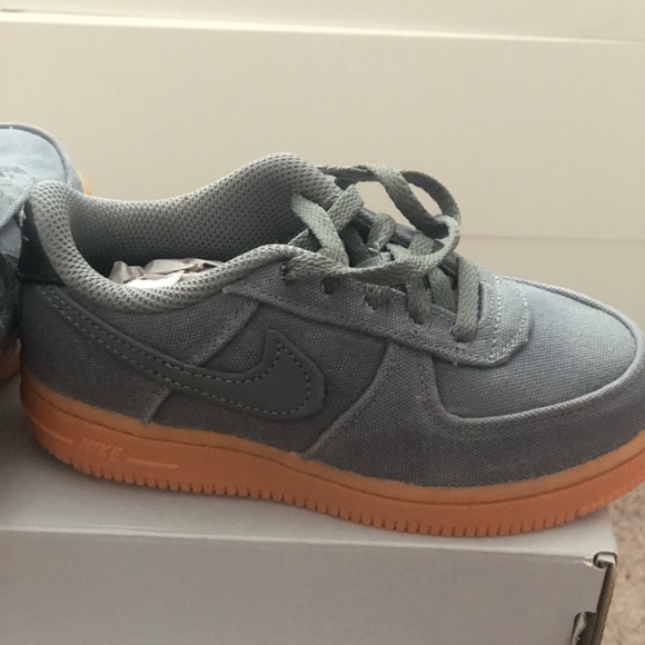 nike force 1 lv8 - Picture 3 of 5